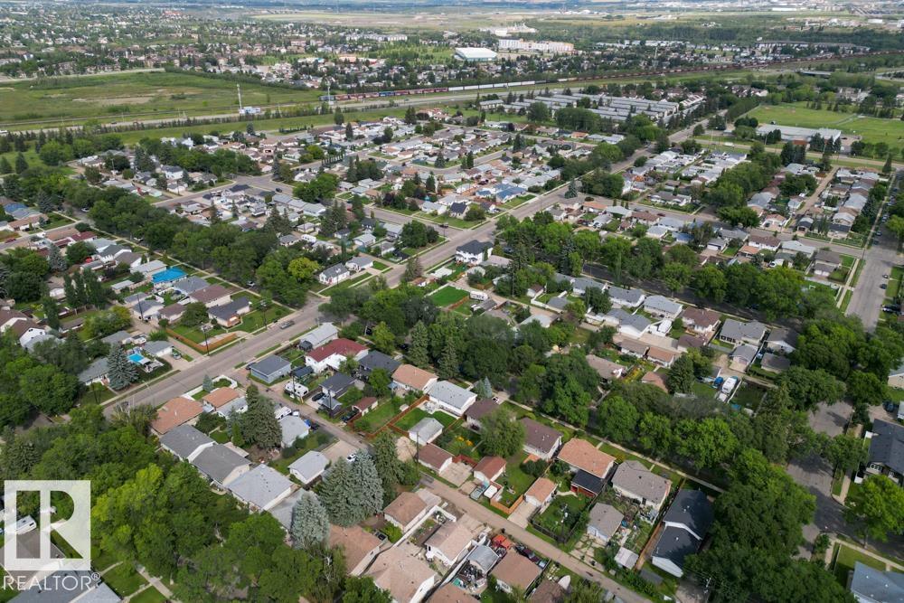 Photo 39 of 12026 38 St Nw, Edmonton AB