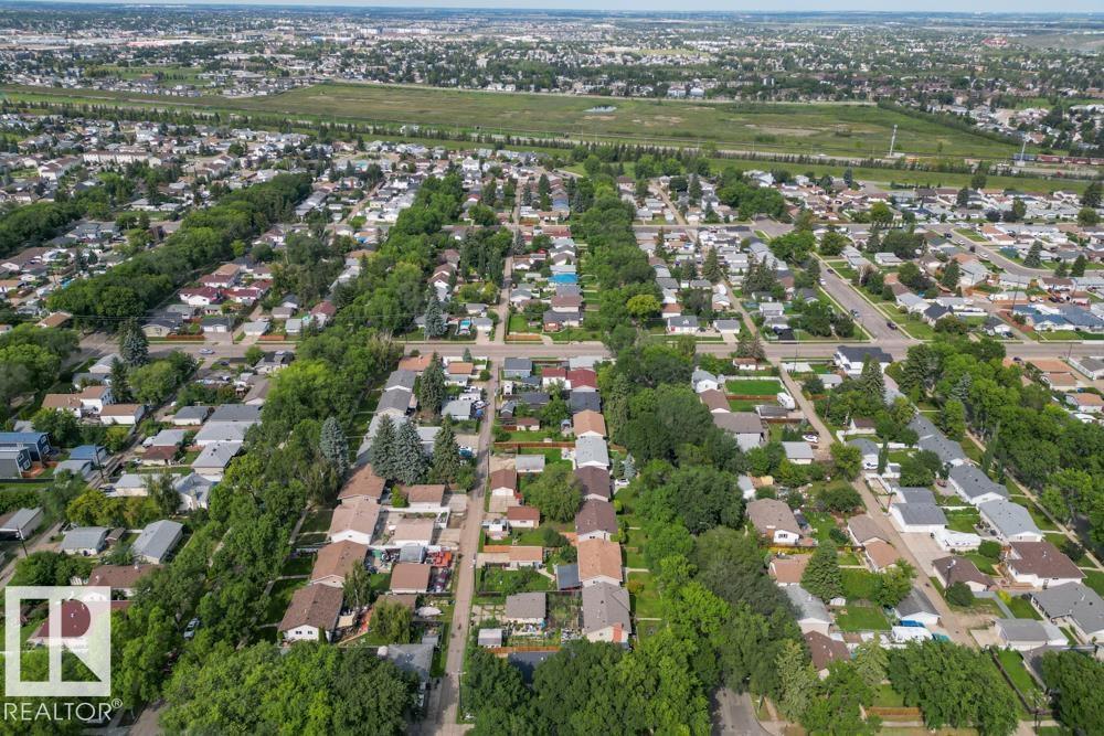 Photo 40 of 12026 38 St Nw, Edmonton AB
