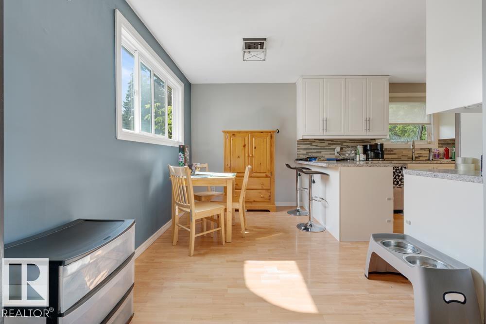 Photo 5 of 12026 38 St Nw, Edmonton AB