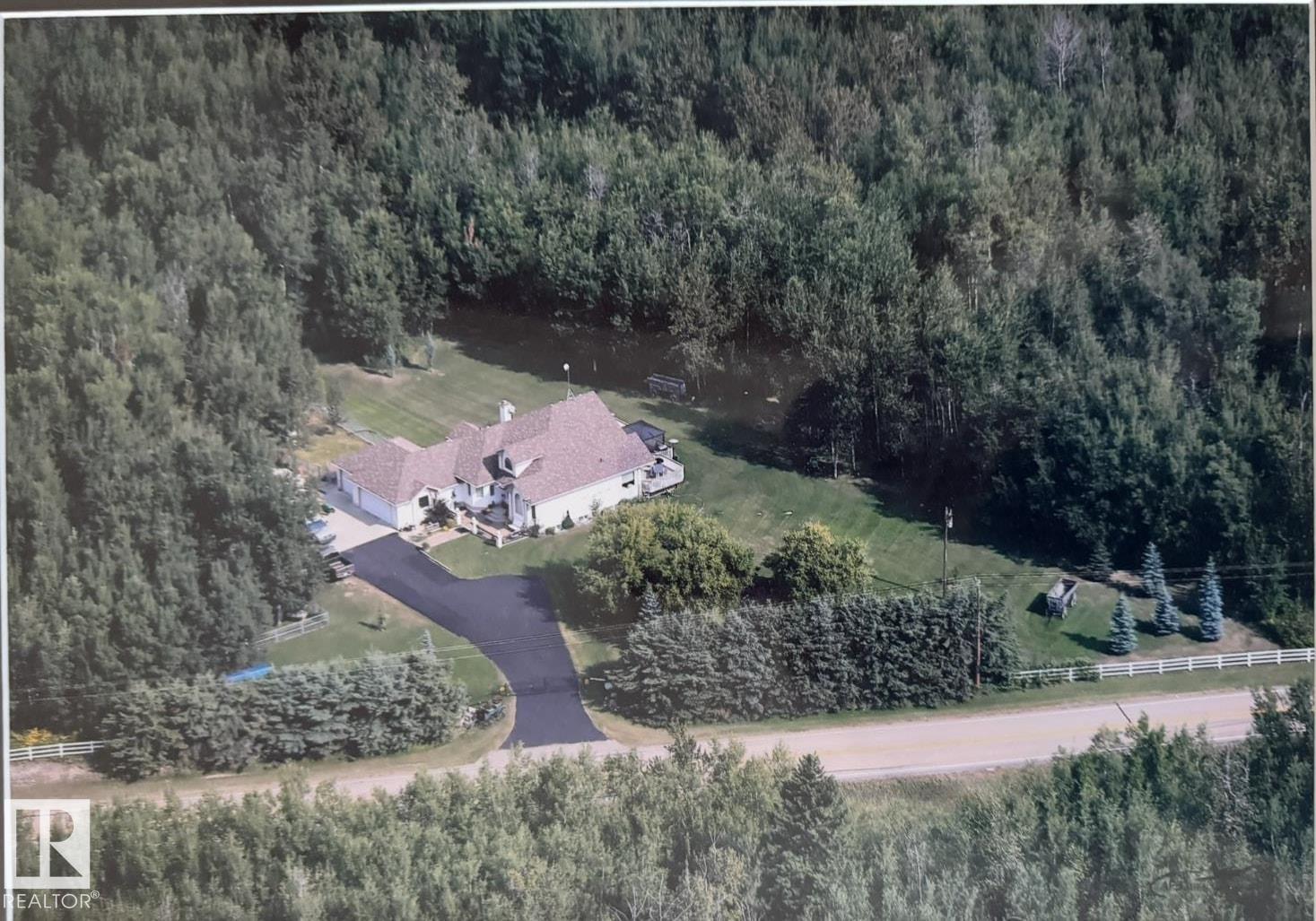 Photo 16 of 21366 Twp Road 530, Rural Strathcona County AB