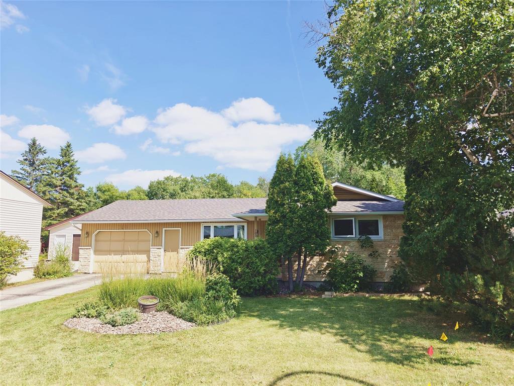 Photo 13 of 103 Lismer Crescent, Winnipeg MB