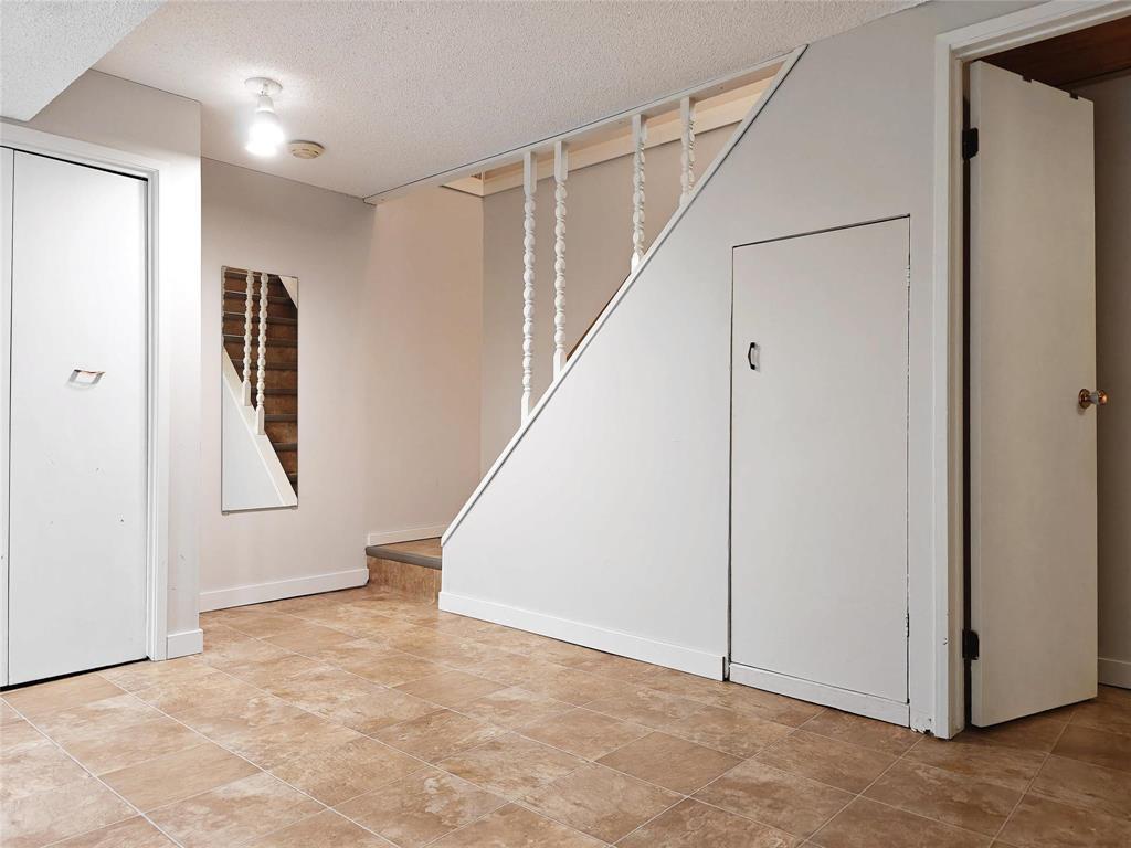 Photo 31 of 103 Lismer Crescent, Winnipeg MB