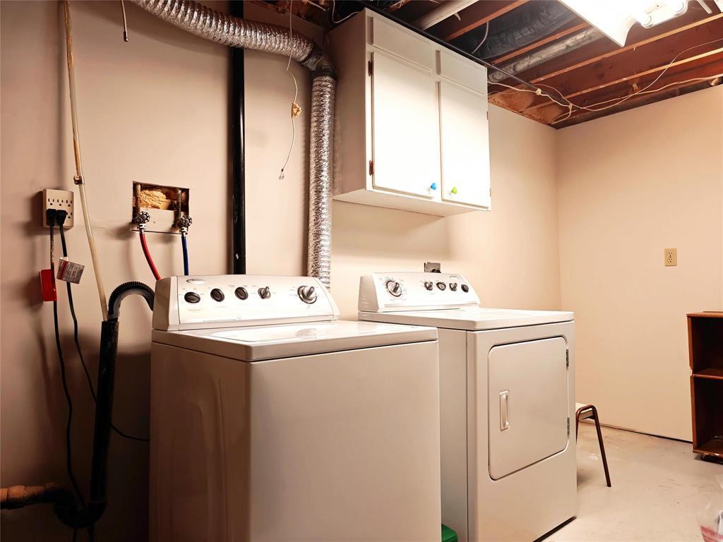 Photo 9 of 103 Lismer Crescent, Winnipeg MB