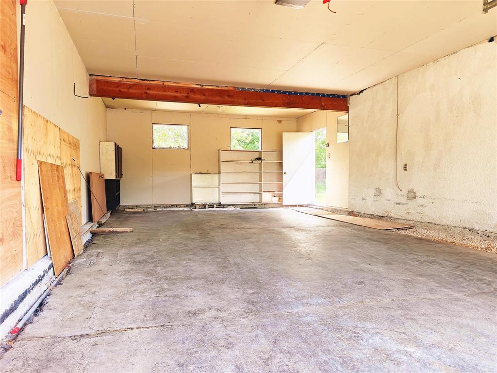 Photo 11 of 103 Lismer Crescent, Winnipeg MB