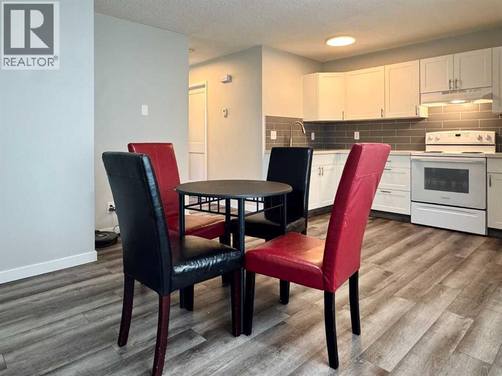 Photo 11 of 545 Columbia Boulevard W, Lethbridge AB