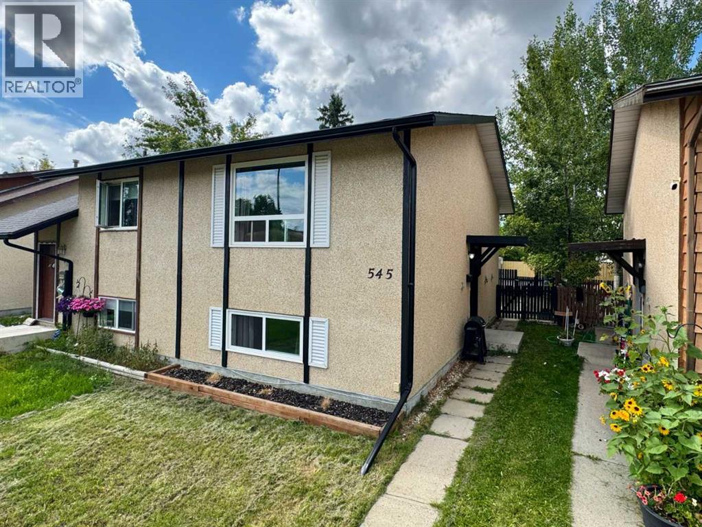 Photo 3 of 545 Columbia Boulevard W, Lethbridge AB