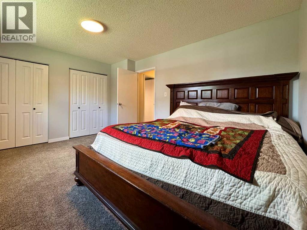 Photo 20 of 545 Columbia Boulevard W, Lethbridge AB