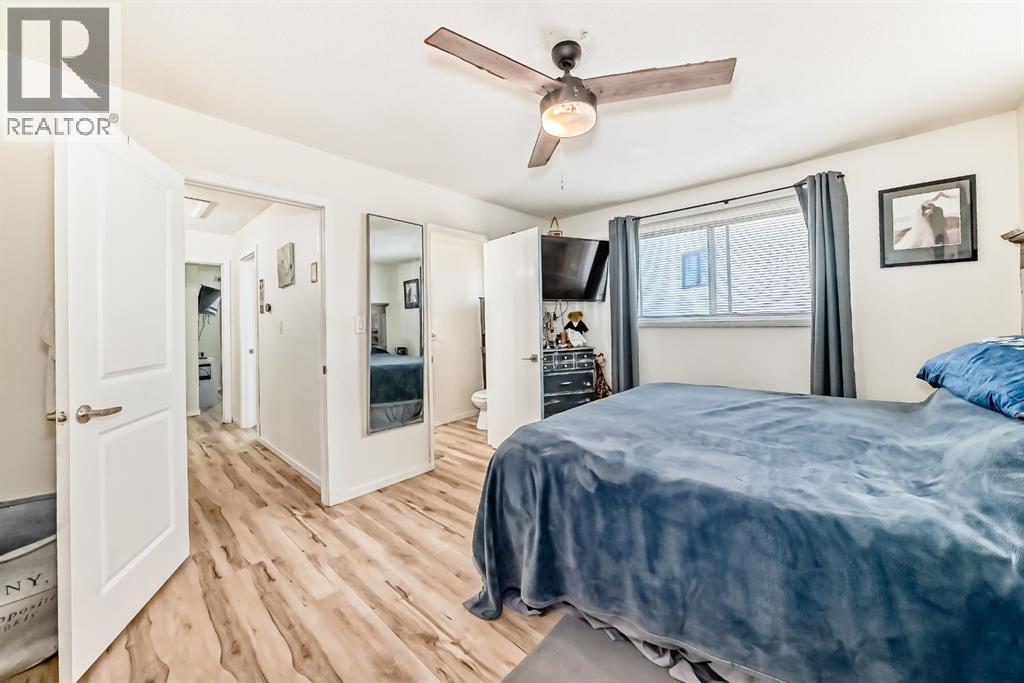 Photo 25 of 24 Goard Close, Red Deer AB