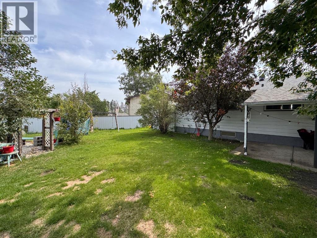 Photo 14 of 24 Goard Close, Red Deer AB