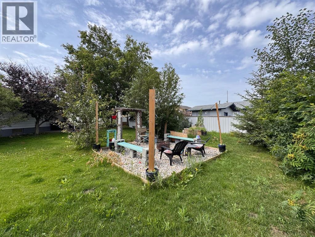 Photo 24 of 24 Goard Close, Red Deer AB