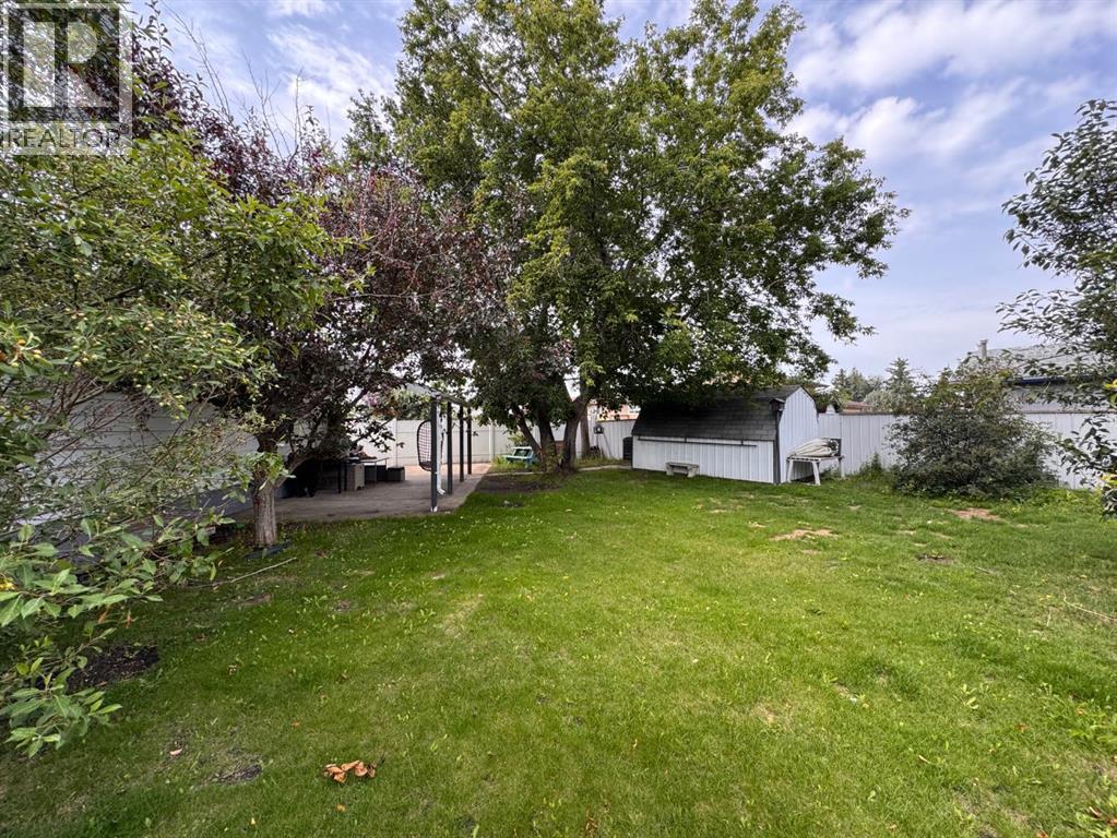 Photo 21 of 24 Goard Close, Red Deer AB
