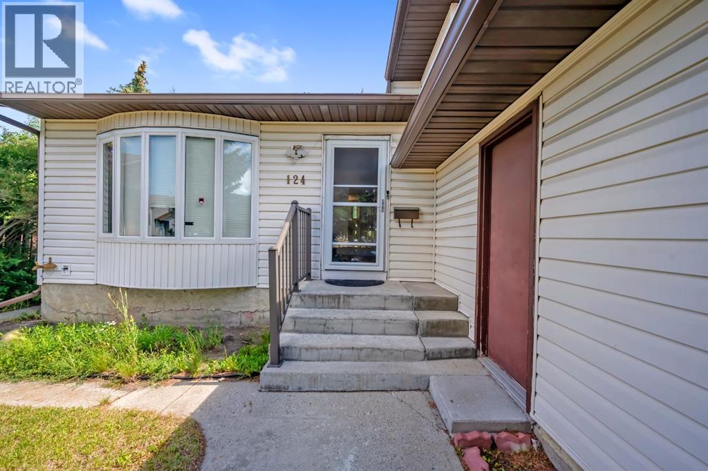 Single Family House 4 Level for Sale in  Whiteram Close NE Whitehorn Calgary 