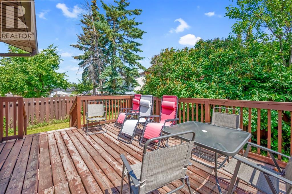 Single Family House 4 Level for Sale in  Whiteram Close NE Whitehorn Calgary 