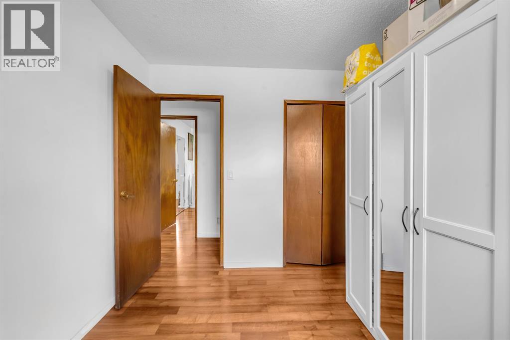 Single Family House 4 Level for Sale in  Whiteram Close NE Whitehorn Calgary 