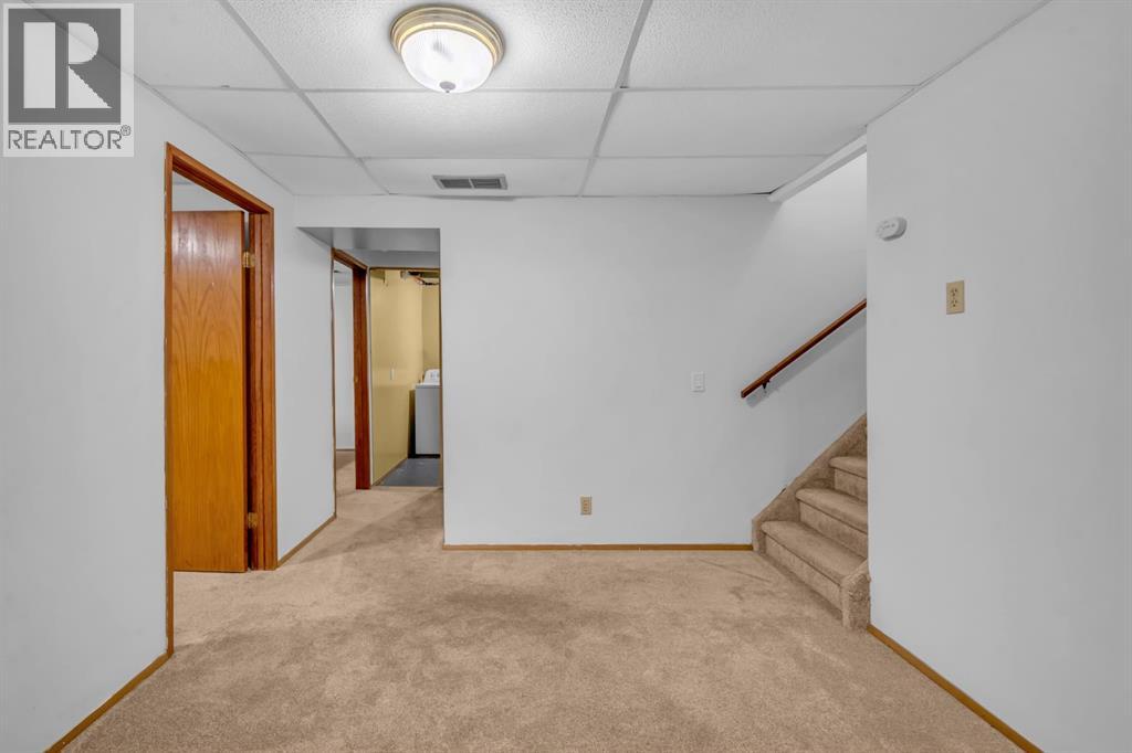 Single Family House 4 Level for Sale in  Whiteram Close NE Whitehorn Calgary 