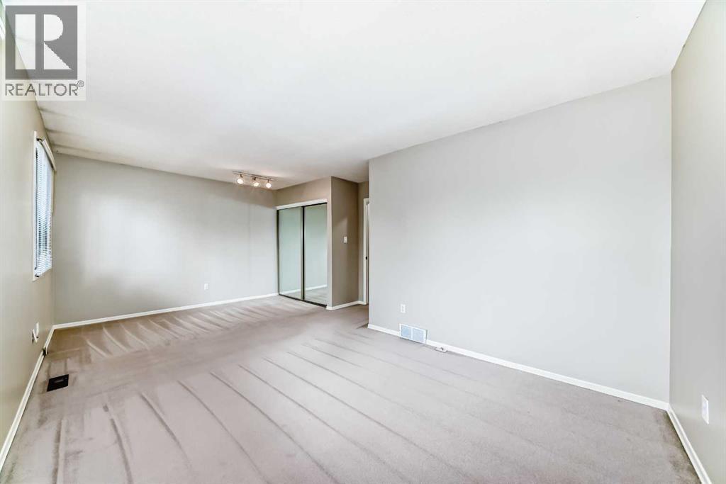 Photo 38 of 5 10030 Oakmoor Way Sw, Calgary AB