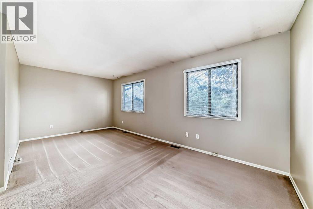Photo 19 of 5 10030 Oakmoor Way Sw, Calgary AB