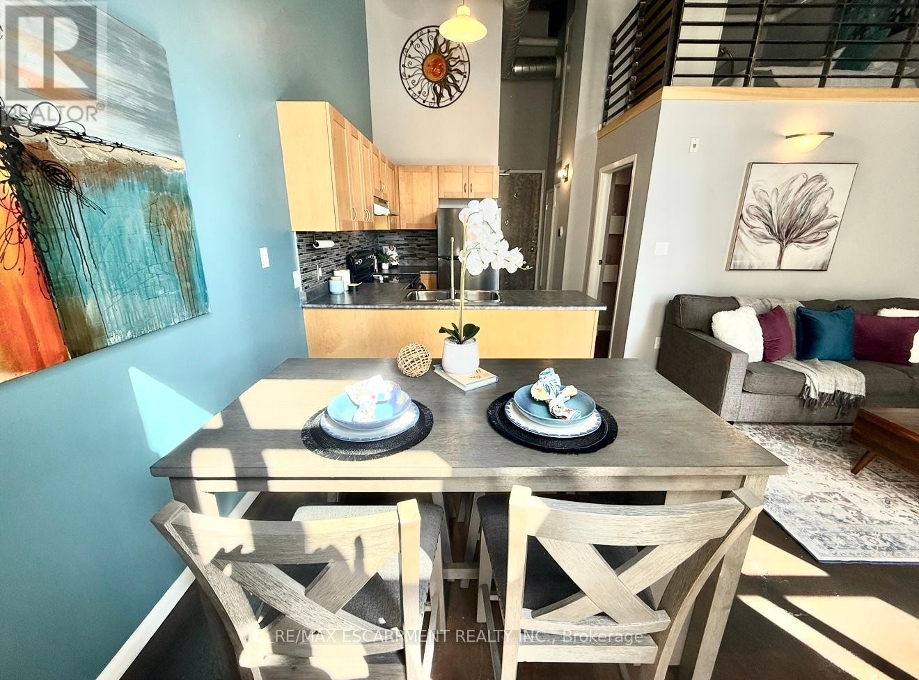 Photo 9 of 406 11 Rebecca Street, Hamilton ON
