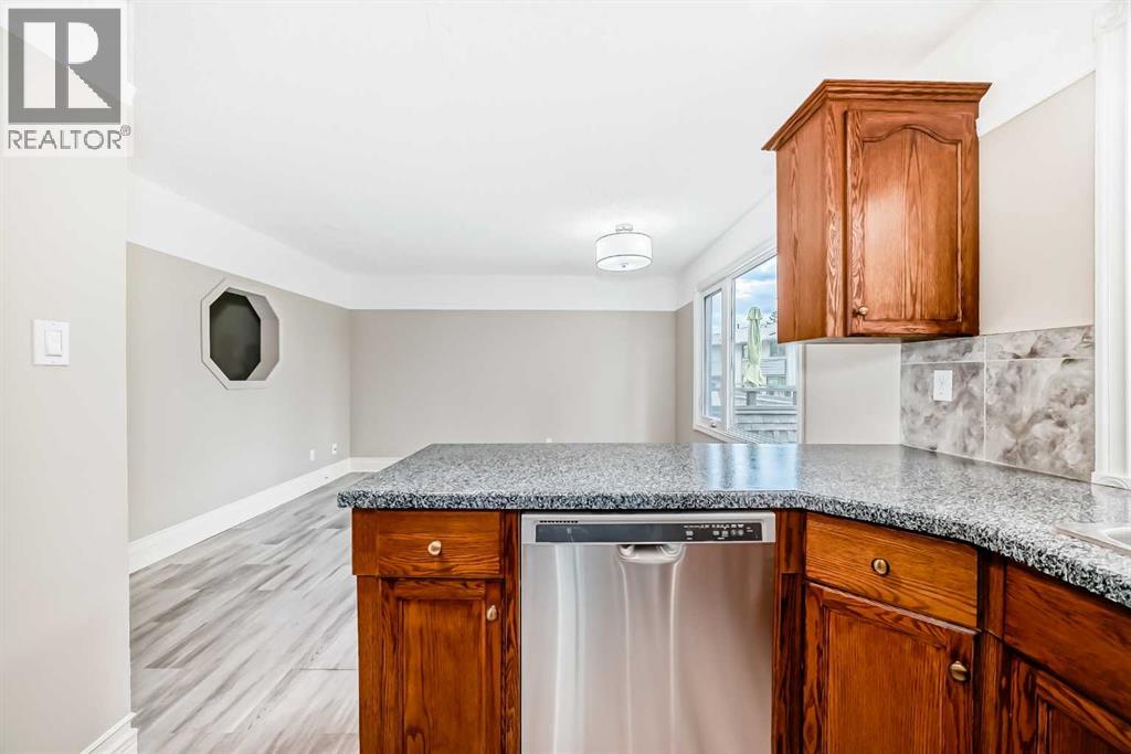 Photo 44 of 5 10030 Oakmoor Way Sw, Calgary AB