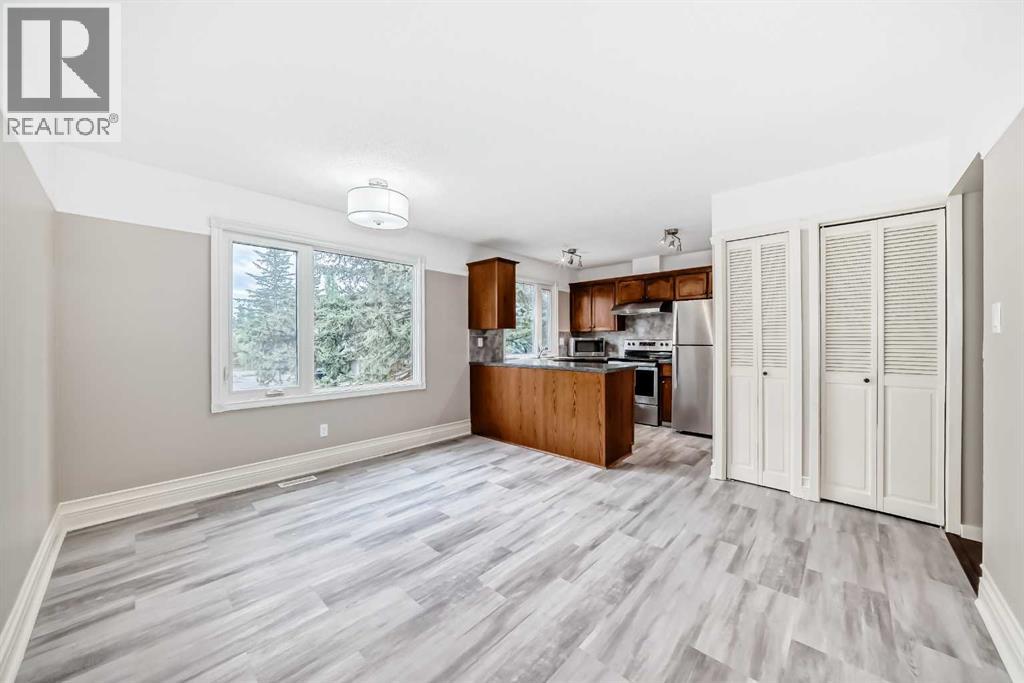 Photo 26 of 5 10030 Oakmoor Way Sw, Calgary AB