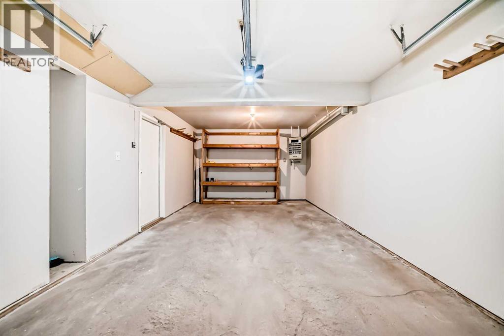Photo 14 of 5 10030 Oakmoor Way Sw, Calgary AB