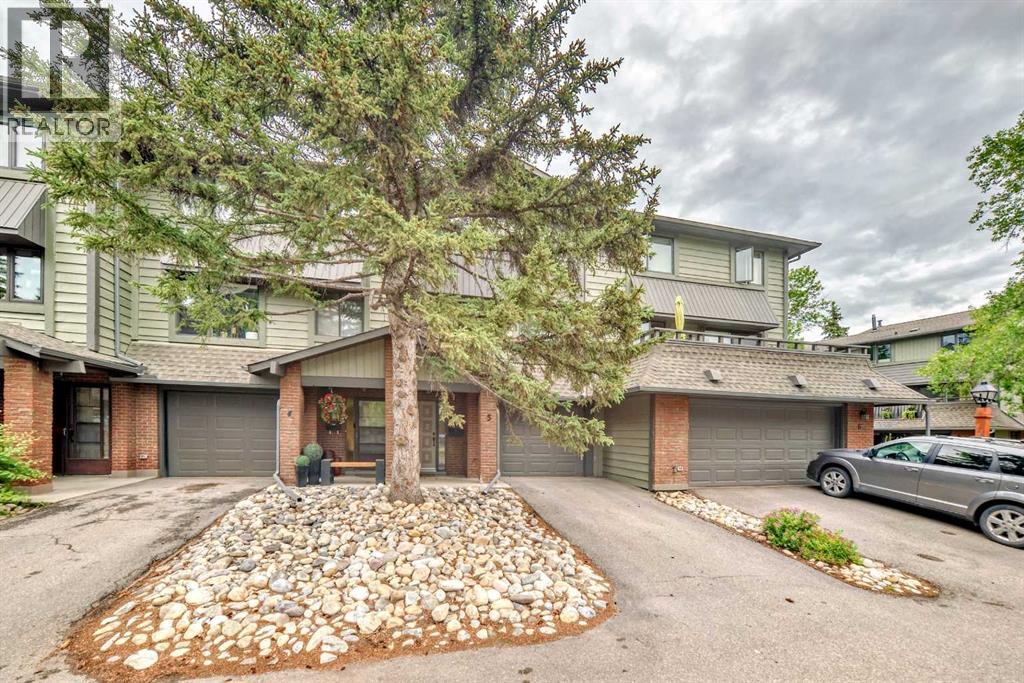 Photo 13 of 5 10030 Oakmoor Way Sw, Calgary AB