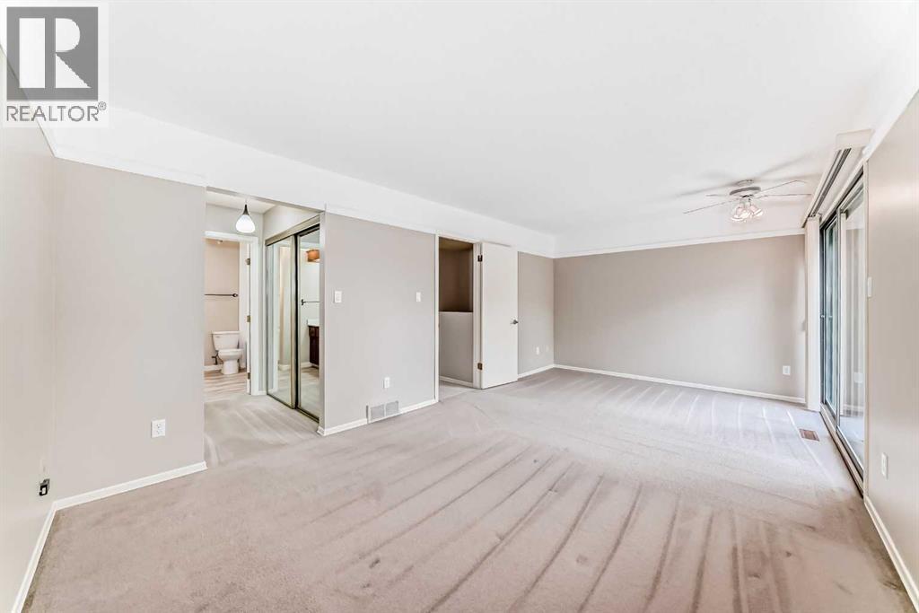 Photo 5 of 5 10030 Oakmoor Way Sw, Calgary AB