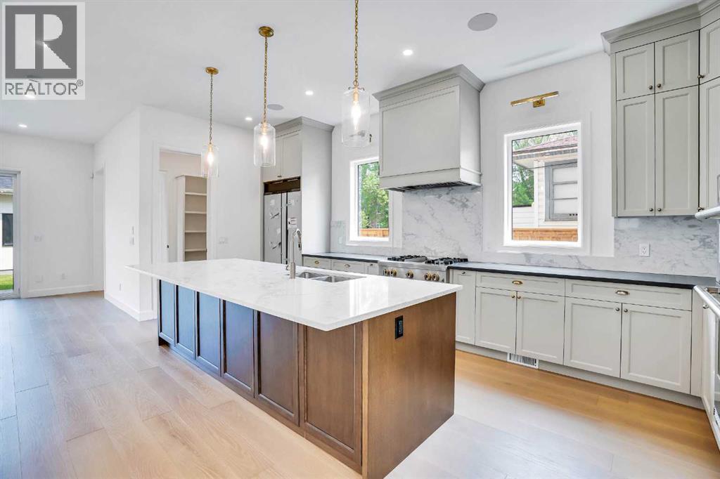 Photo 15 of 636 10 Avenue Ne, Calgary AB