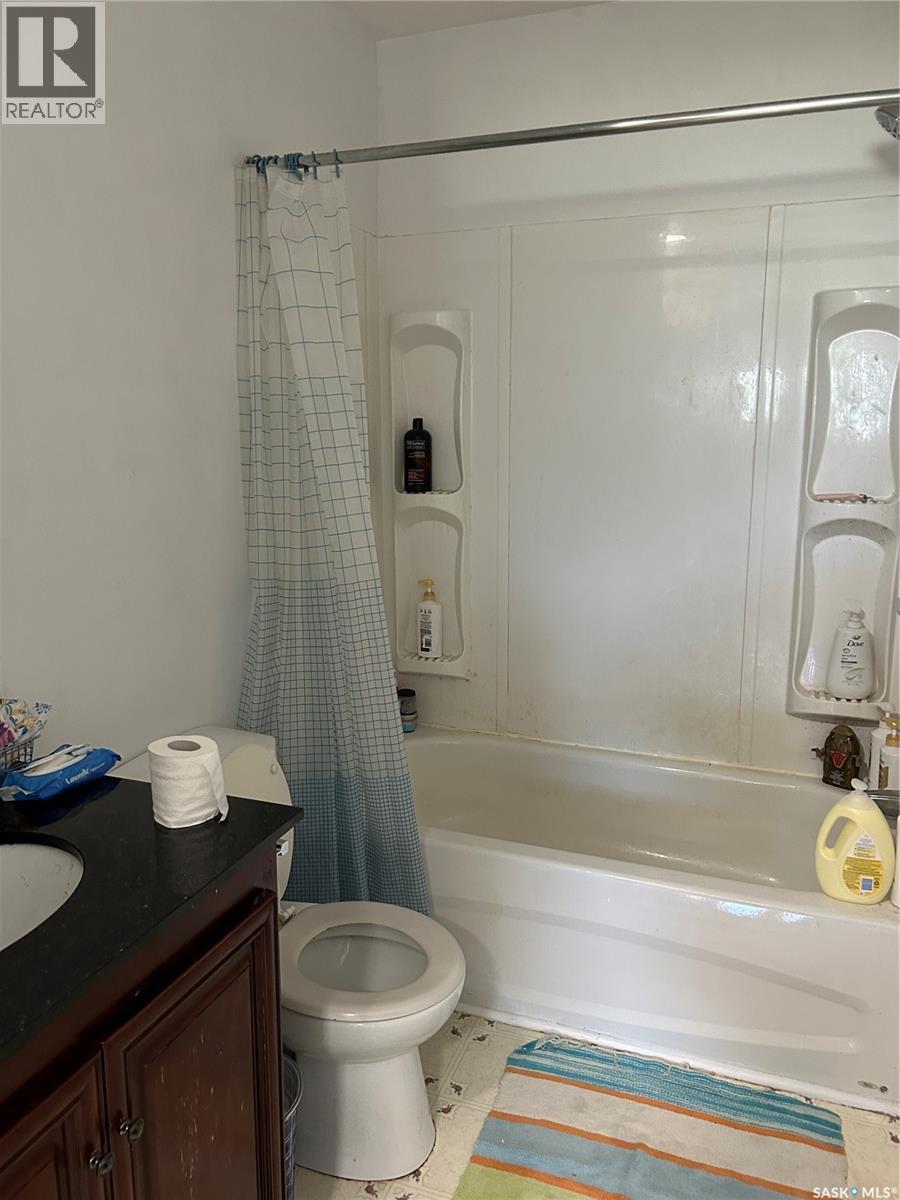 Photo 13 of 222 2nd Avenue W, Kelvington SK