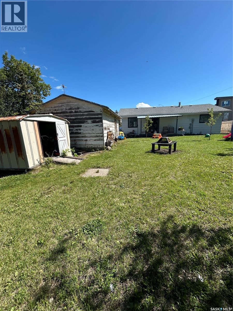 Photo 18 of 222 2nd Avenue W, Kelvington SK