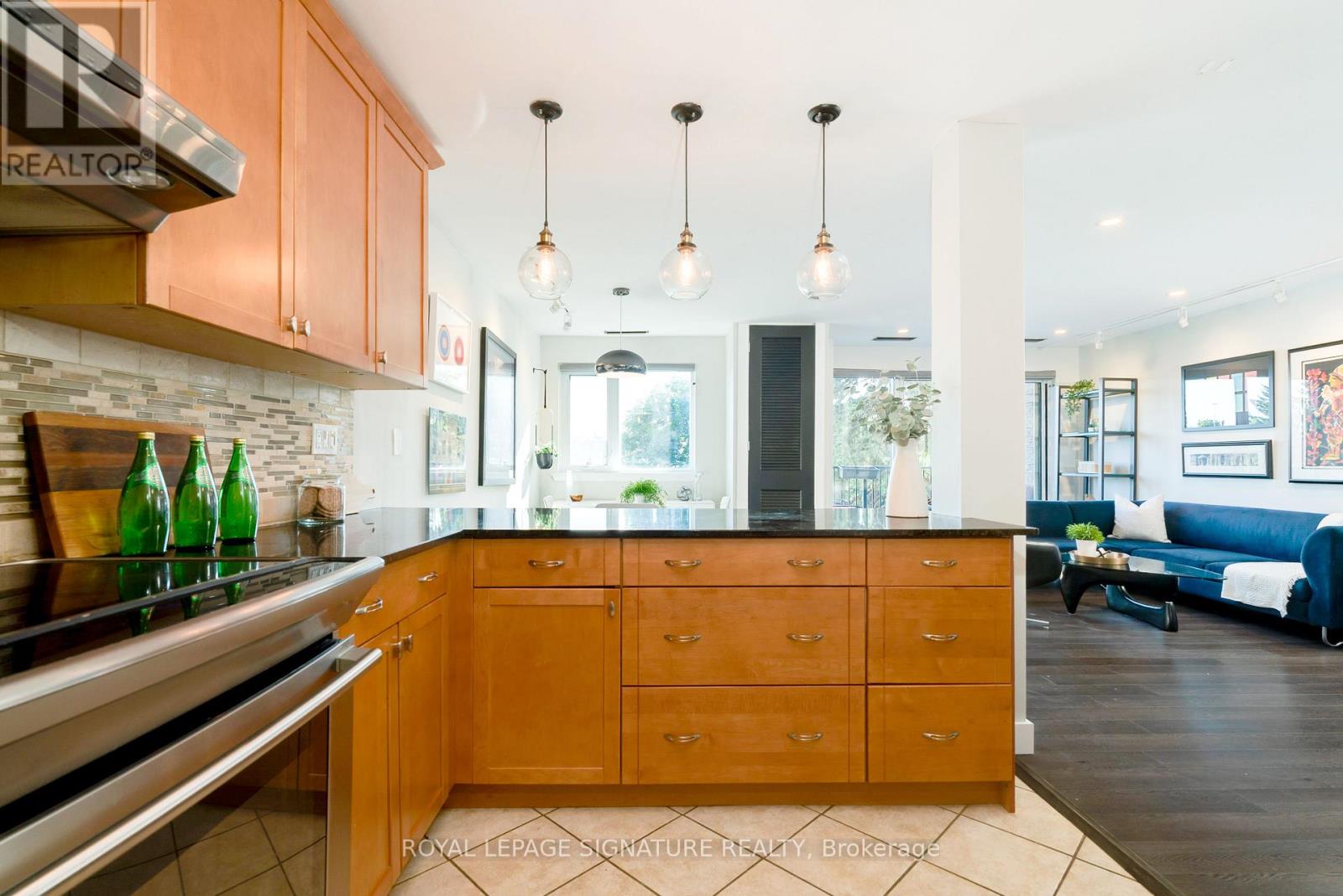 Photo 5 of 235 4005 Don Mills Road, Toronto ON