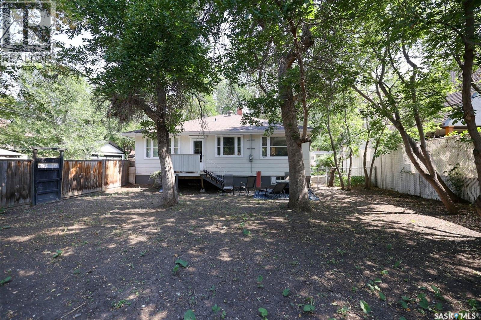 Photo 5 of 3222 Rae Street, Regina SK