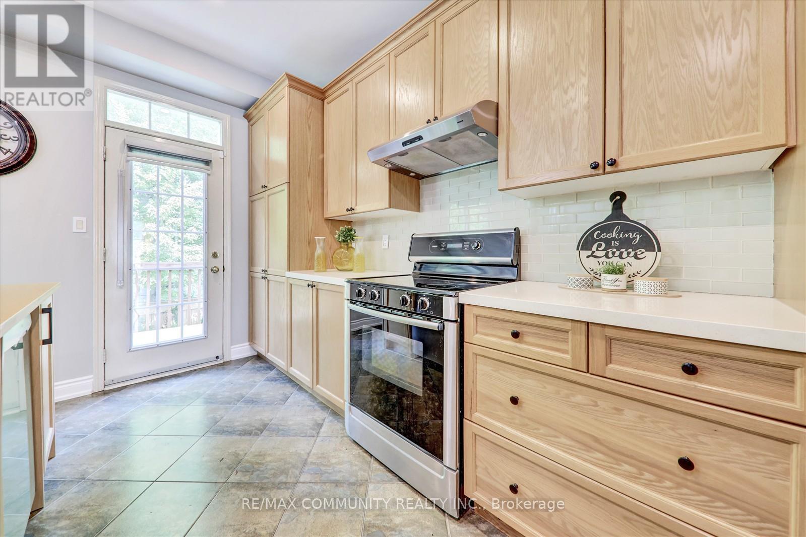 Photo 16 of 99 Feint Drive, Ajax ON