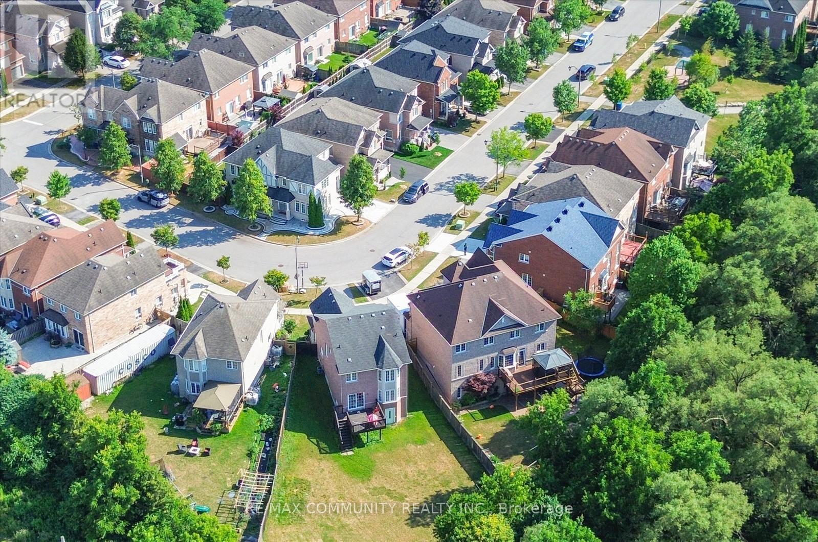 Photo 34 of 99 Feint Drive, Ajax ON