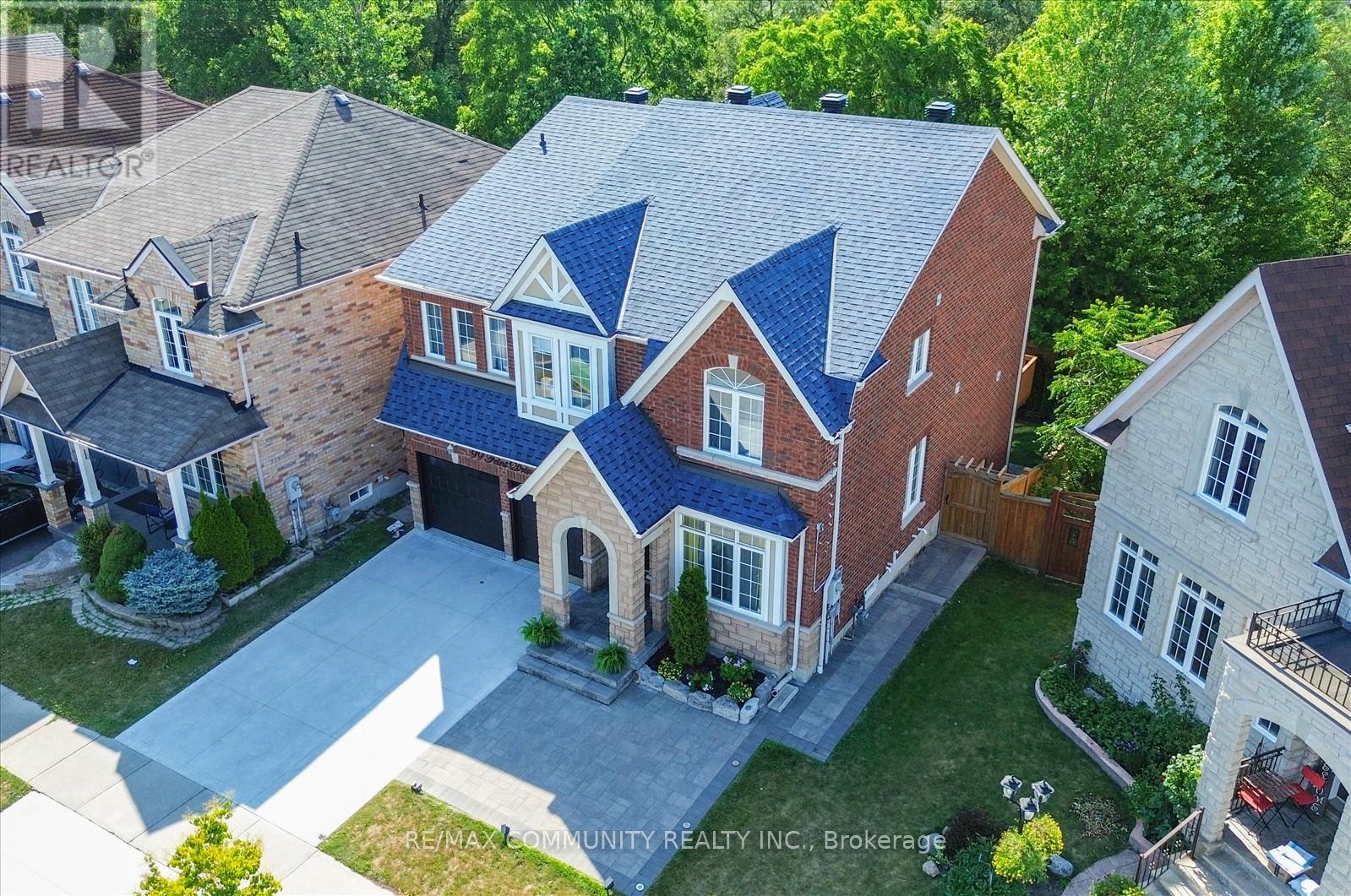 Photo 5 of 99 Feint Drive, Ajax ON
