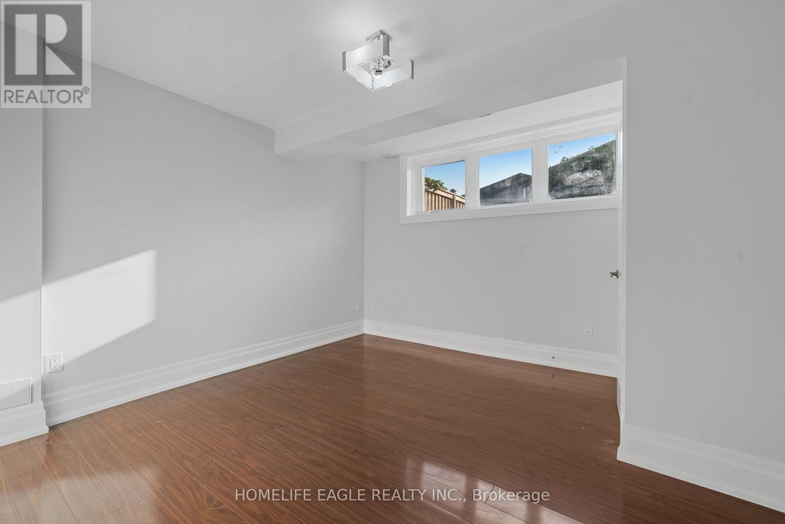 Photo 31 of 8 Nicolan Road, Toronto ON