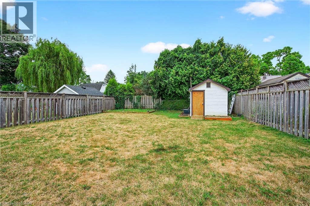 Photo 18 of 15 Donald Avenue, Dundas ON