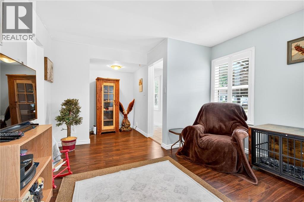 Photo 25 of 15 Donald Avenue, Dundas ON