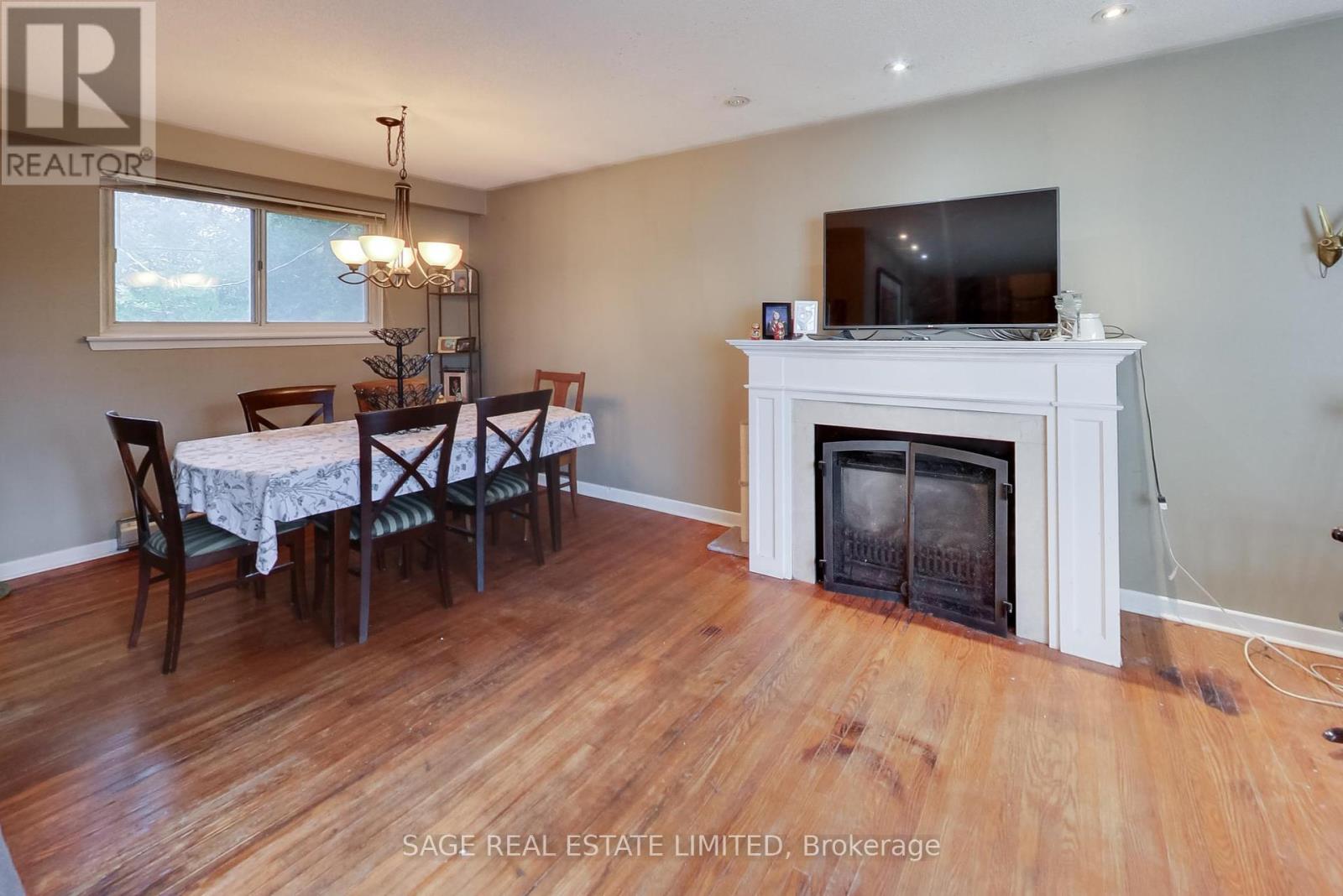 Photo 14 of 6 Dunsinane Drive, Markham ON