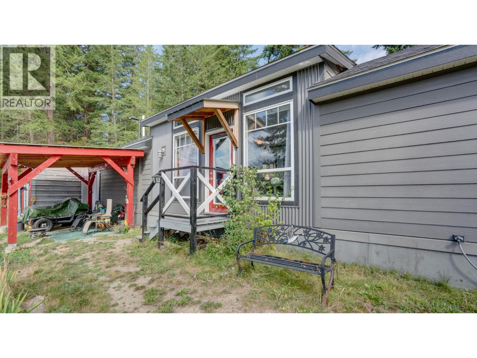 Photo 9 of 4050 White Lake Road, Tappen BC