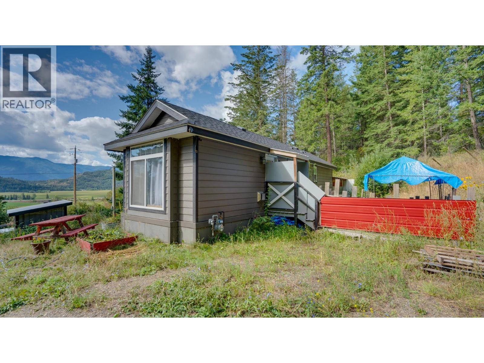 Photo 7 of 4050 White Lake Road, Tappen BC