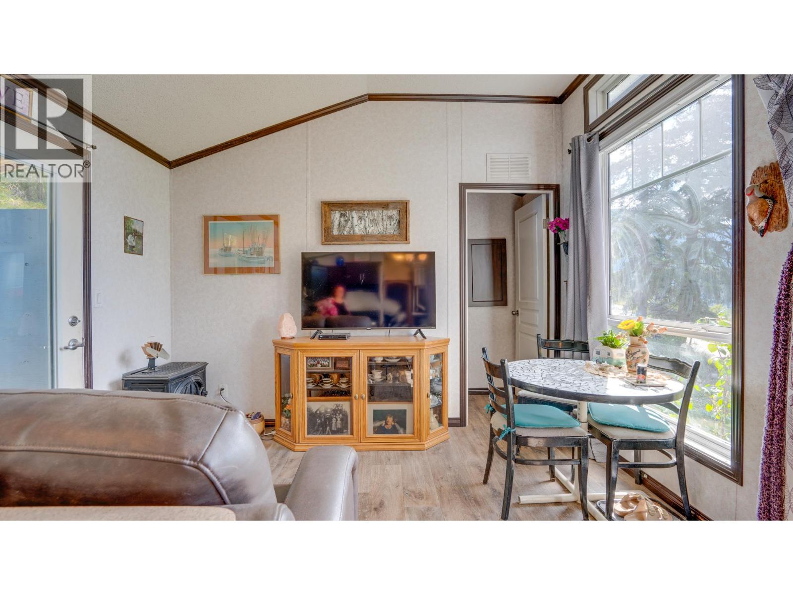 Photo 33 of 4050 White Lake Road, Tappen BC