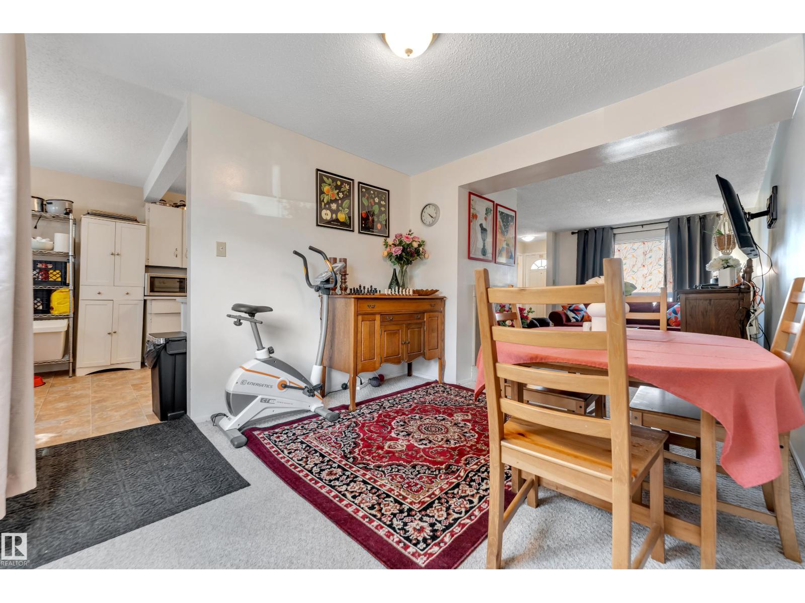 Photo 19 of 49 1651 46 St Nw, Edmonton AB