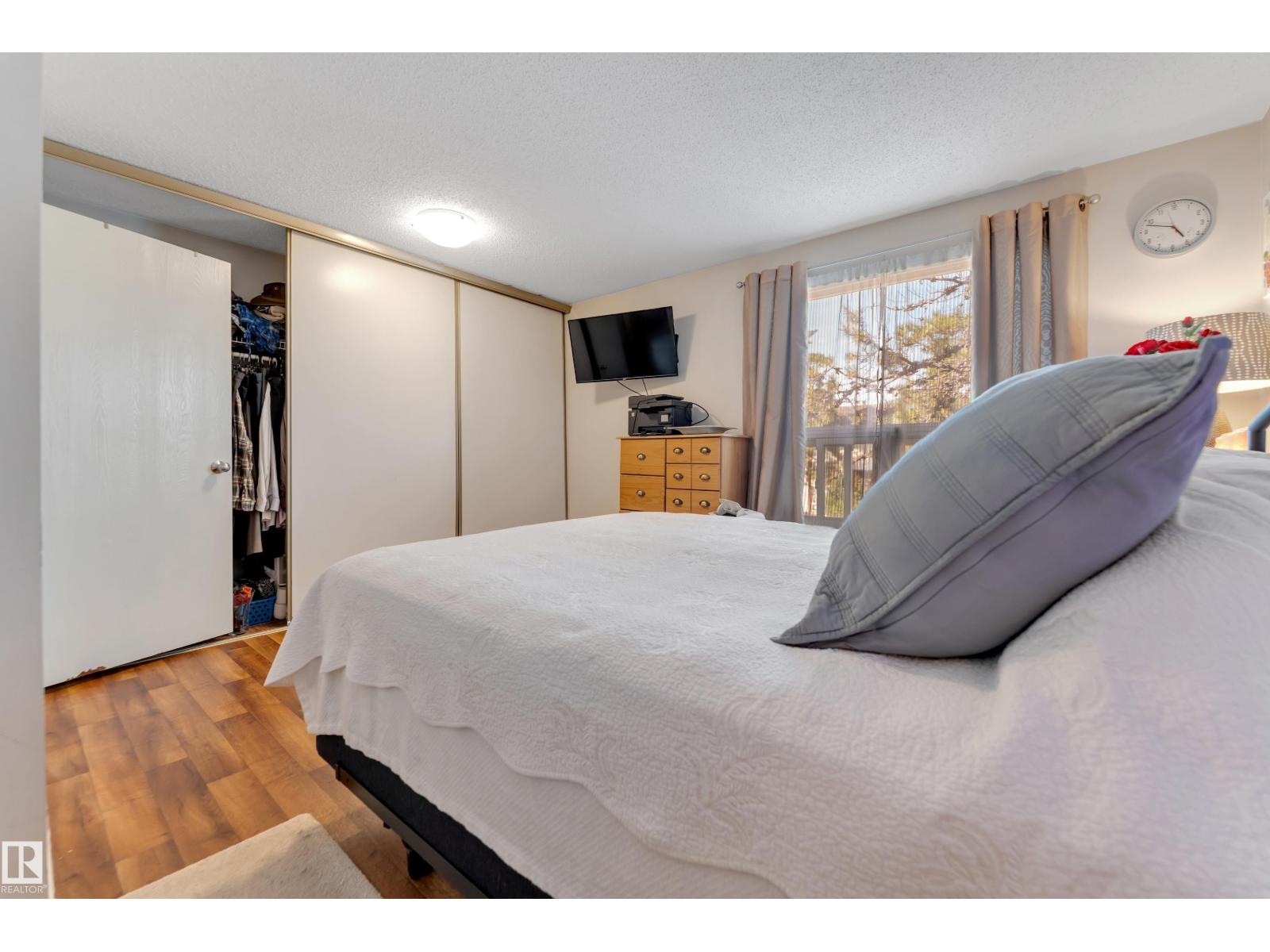 Photo 28 of 49 1651 46 St Nw, Edmonton AB