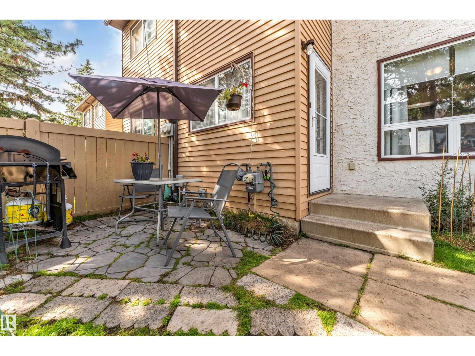 Photo 6 of 49 1651 46 St Nw, Edmonton AB