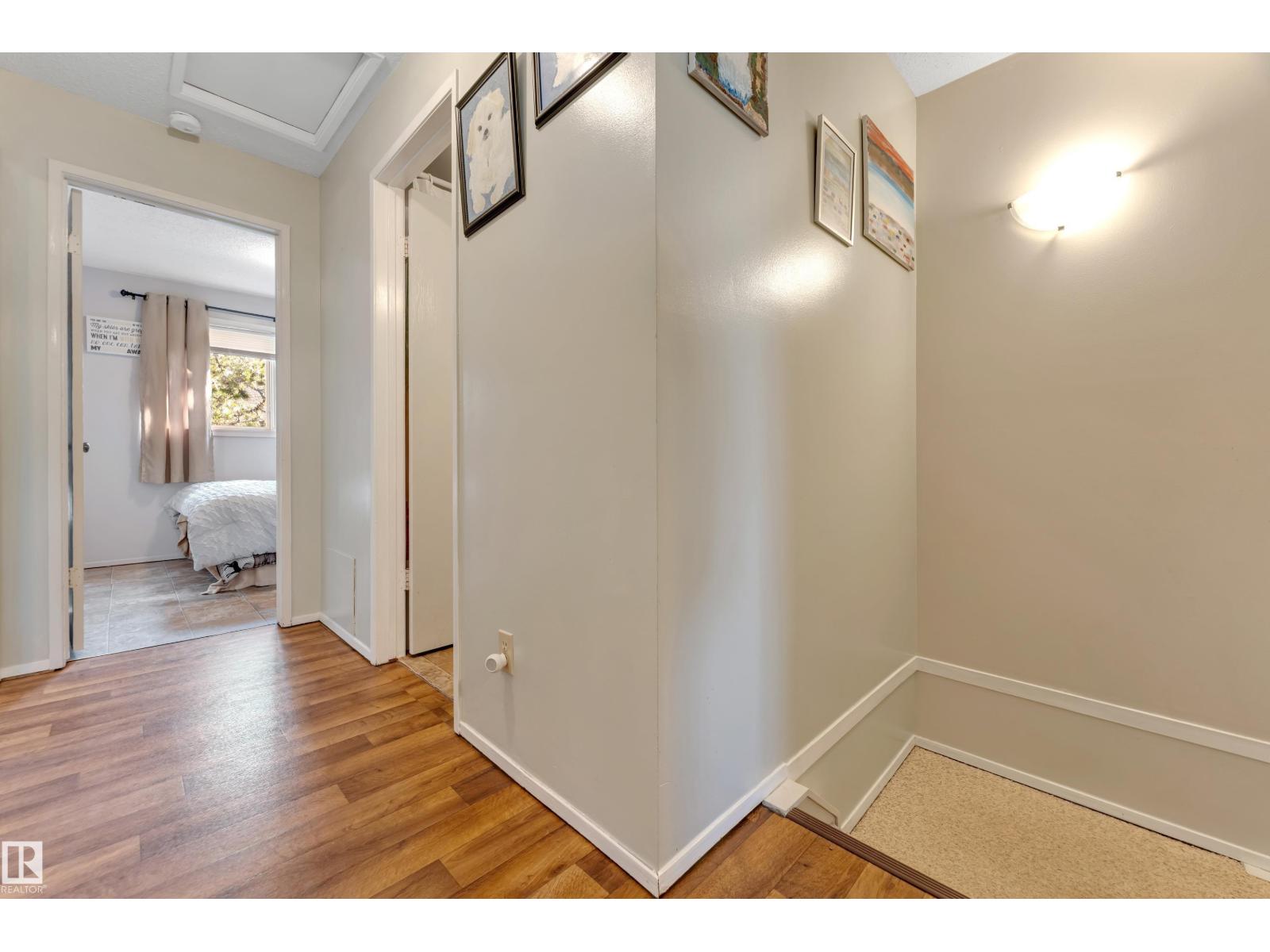 Photo 29 of 49 1651 46 St Nw, Edmonton AB