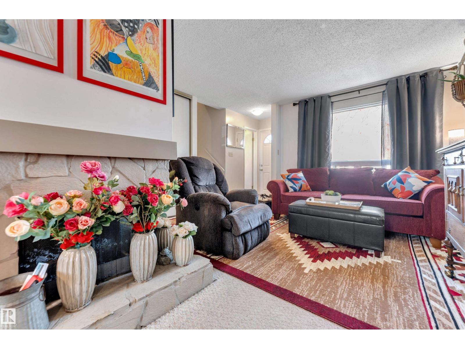 Photo 21 of 49 1651 46 St Nw, Edmonton AB