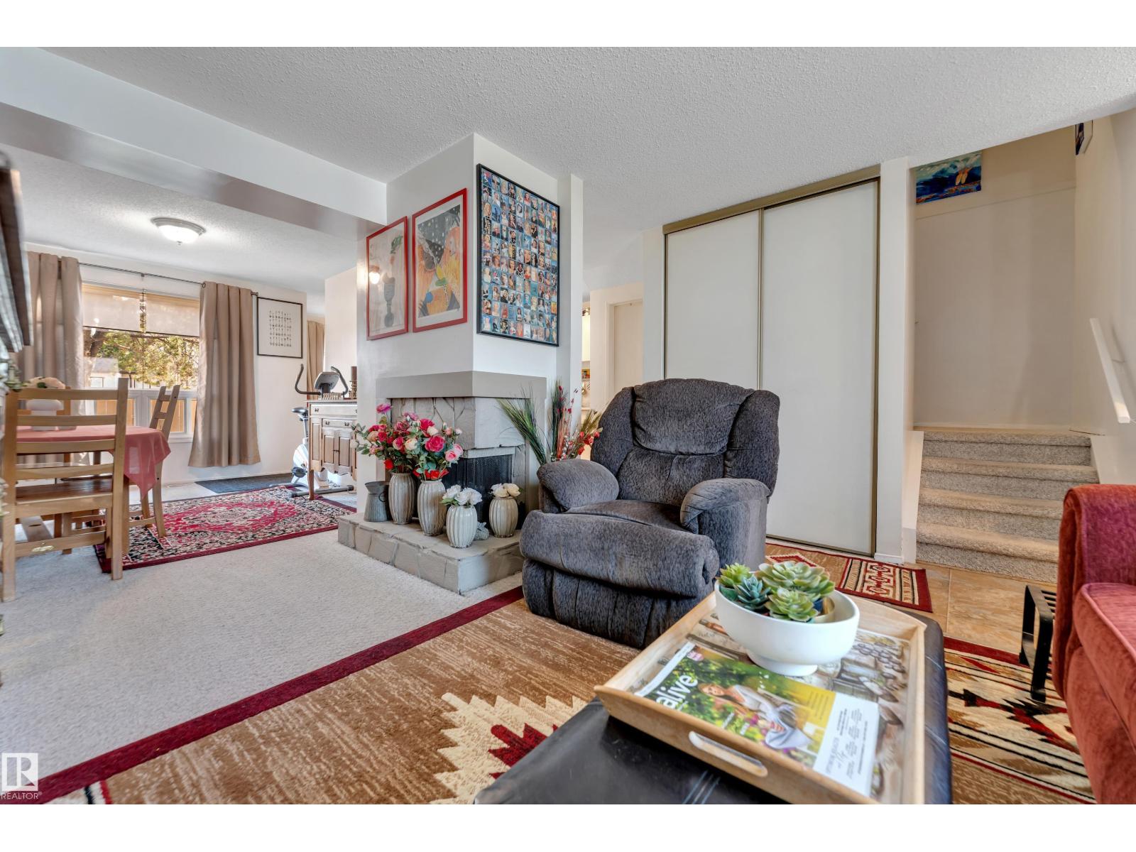 Photo 22 of 49 1651 46 St Nw, Edmonton AB