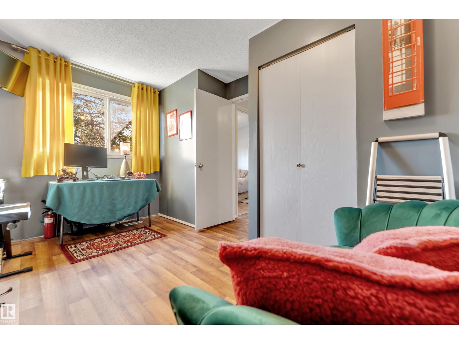 Photo 34 of 49 1651 46 St Nw, Edmonton AB
