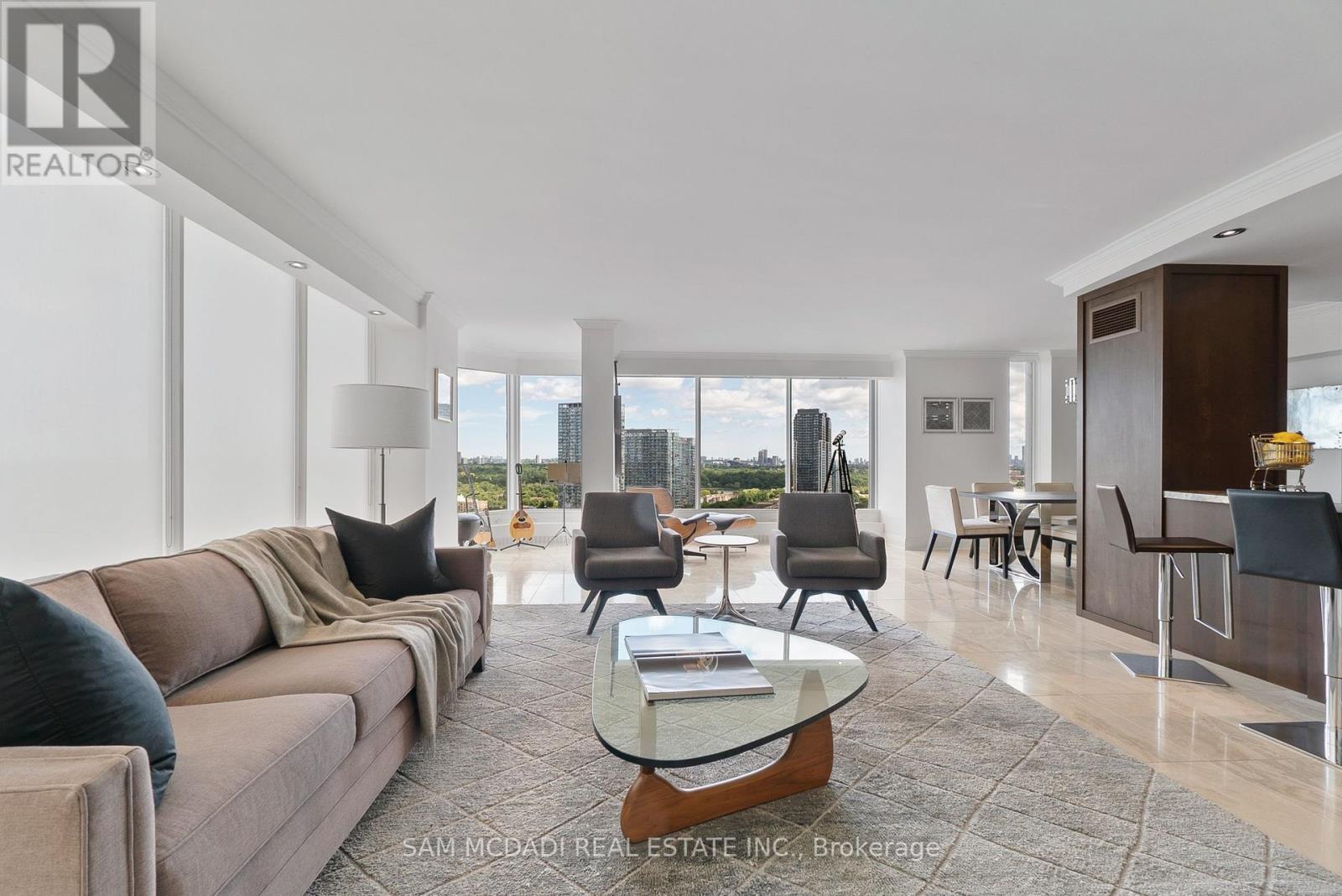 Photo 7 of 2212 2045 Lakeshore Boulevard W, Toronto ON